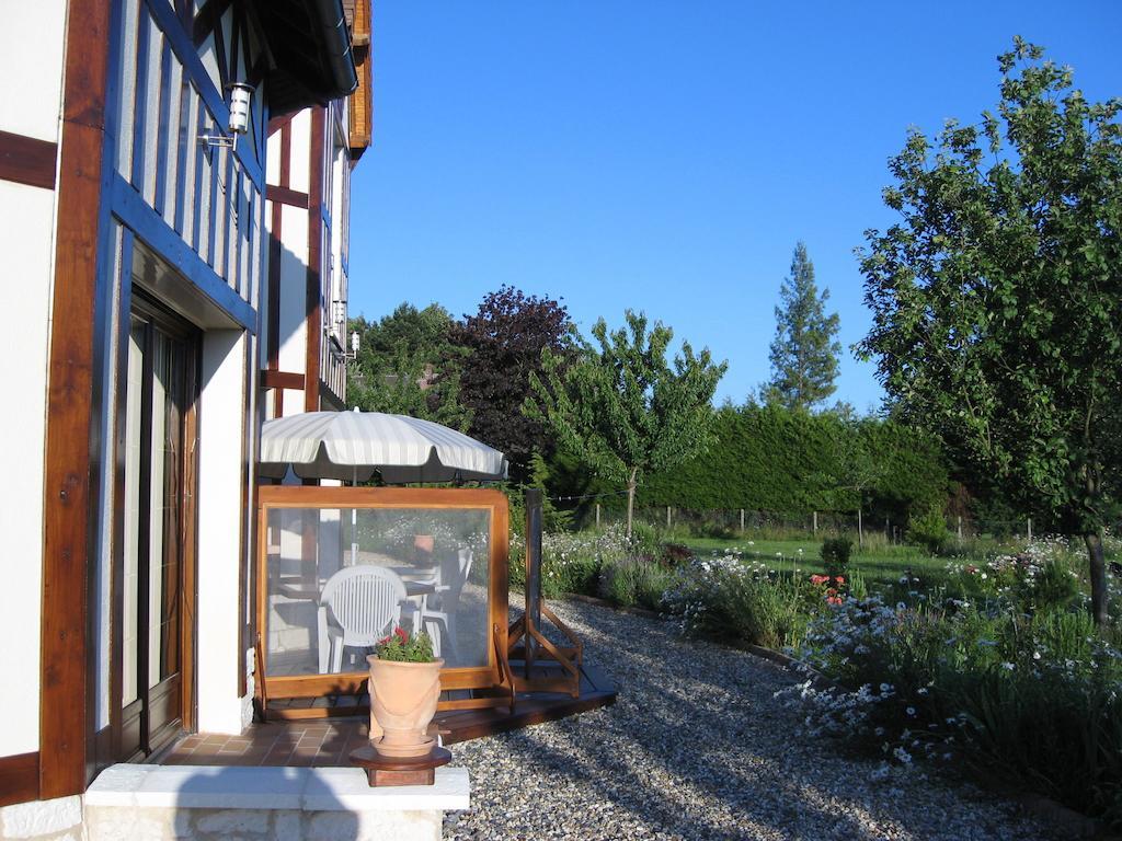 Bed and Breakfast Le Mont D'Auge Canapville  Экстерьер фото